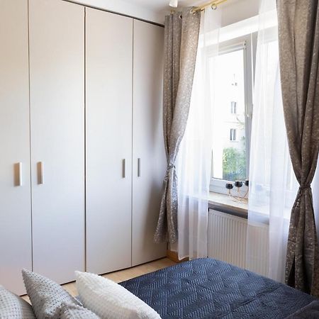 Clicktheflat Szkolna Palace Of Culture Apart Rooms Varsavia Esterno foto